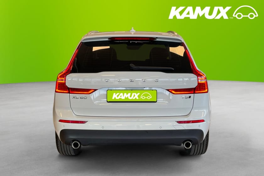 Bild 5 av Volvo XC60 T5 AWD Momentum  CarPlay Kamera Navi PDC Drag