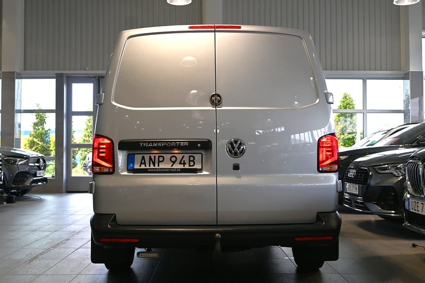 Bild 4 av Volkswagen Transporter T30 TDI 150hk DSG Komfort LED Värmare Drag