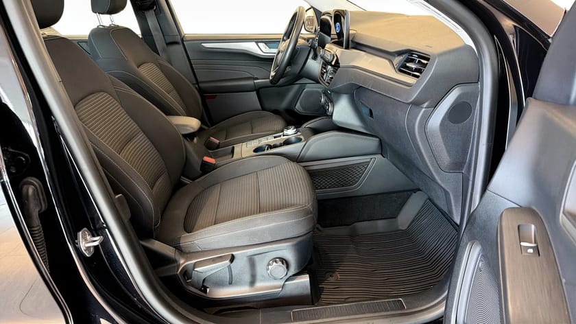 Bild 3 av Ford Kuga Plug-In Hybrid E-CVT, 225hk, 2022