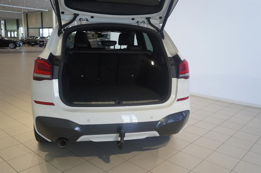 Bild 5 av BMW X1 xDrive25e M Sport Navi Head-Up Keyless Drag