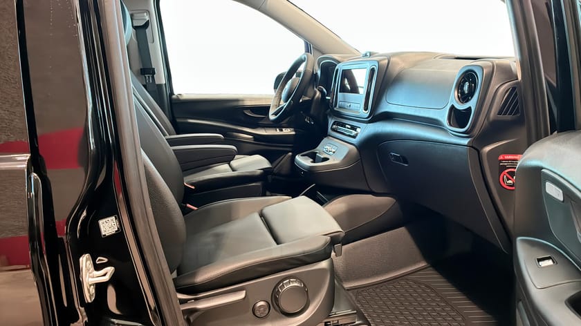 Bild 3 av Mercedes-Benz Vito Mixto 119 CDI 4x4 3.0t EX. LÅNG PRO | Omgående leverans