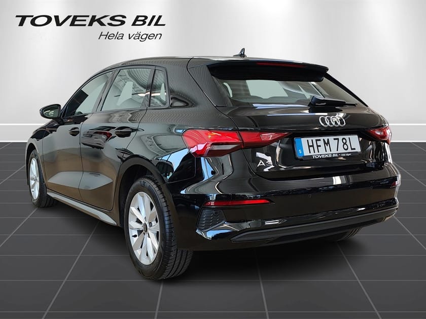 Bild 2 av Audi A3 Sportback 35 TFSI PROLINE 150 HK Apple Carlplay