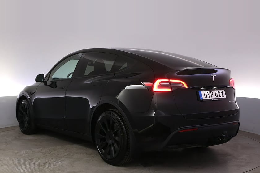 Bild 4 av Tesla Model Y Long Range AWD Autopilot Panorama Drag