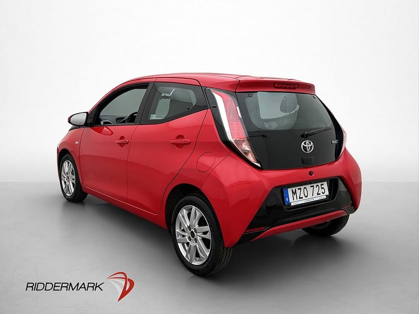 Bild 5 av Toyota Aygo 1.0 VVT-i X-PLAY Kamera Navi 0,42l/Mil Låg skatt