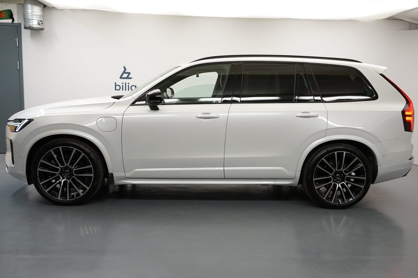 Bild 2 av Volvo XC90 T8 Ultra Black Edition, Parkeringskamera 360, Dragkrok, Taklucka, Navigation