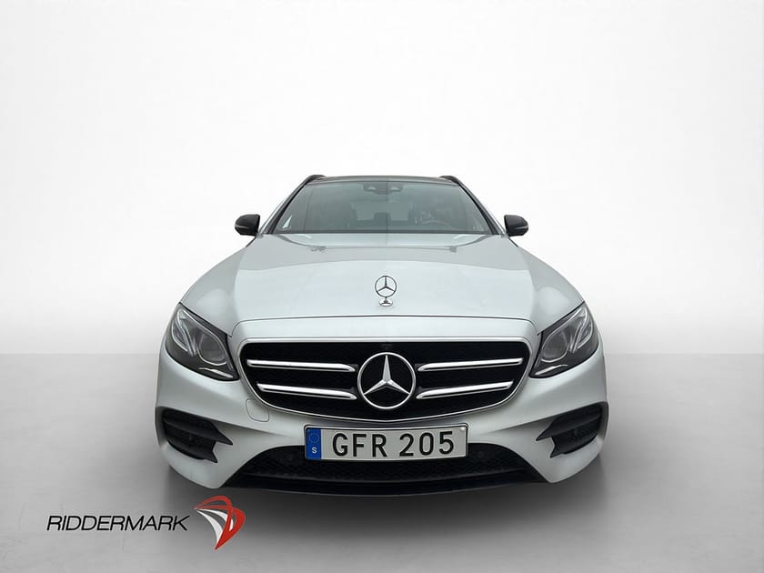 Bild 2 av Mercedes-Benz E 220 T d AMG Wide Pano Burmester 360° D-Värm