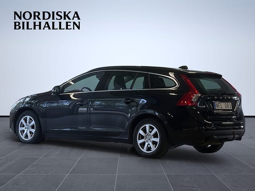 Bild 5 av Volvo V60 T4F Powershift Momentum Bluetooth Dragkrok Värmare