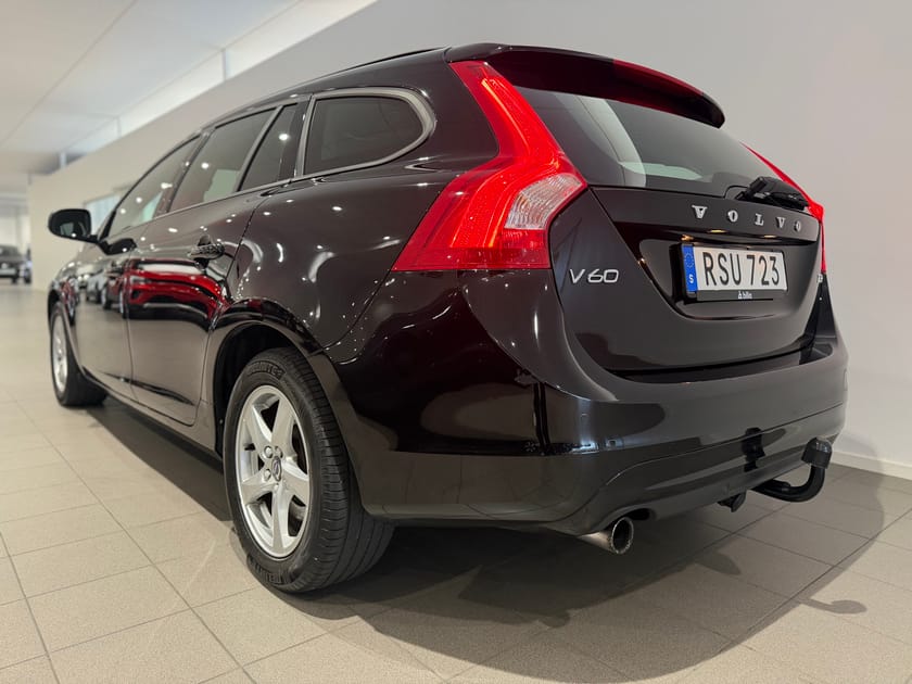 Bild 5 av Volvo V60 T3 Classic Edition / Dragkrok / Sensorer / Rattvärmare /