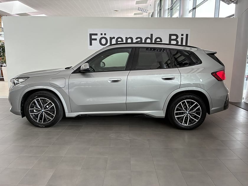 Bild 3 av BMW X1 xDrive25e M Sport Rattvärme Drag H/K Park/Drive Assist