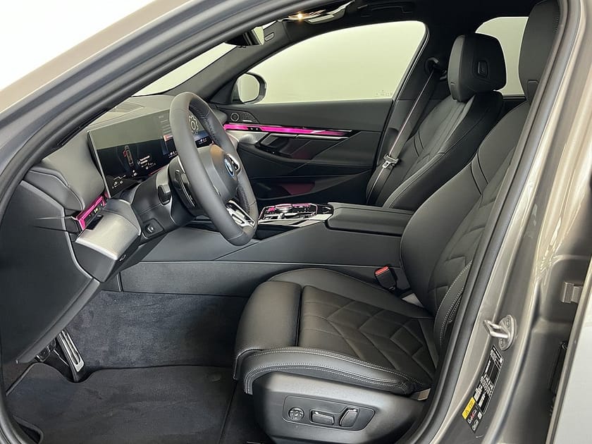 Bild 5 av BMW 530e xDrive Touring M Sport Pro Drag H/K Panorama Rattvärme