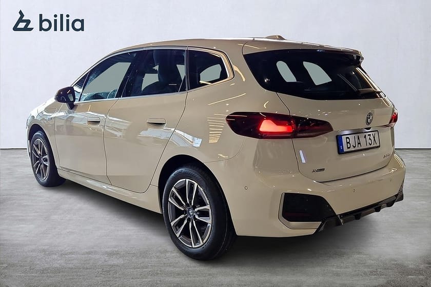 Bild 2 av BMW 225e xDrive Active Tourer Steptronic M Sport/Navi/Sportstol