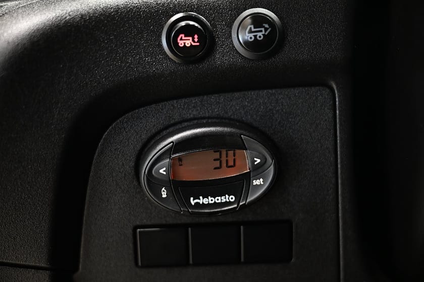 Bild 3 av Iveco Daily 35-160 Chassi Cab 156HK Automat|Volymskåp|BG-Lyft|EnÄgare|NyKamrem|Moms