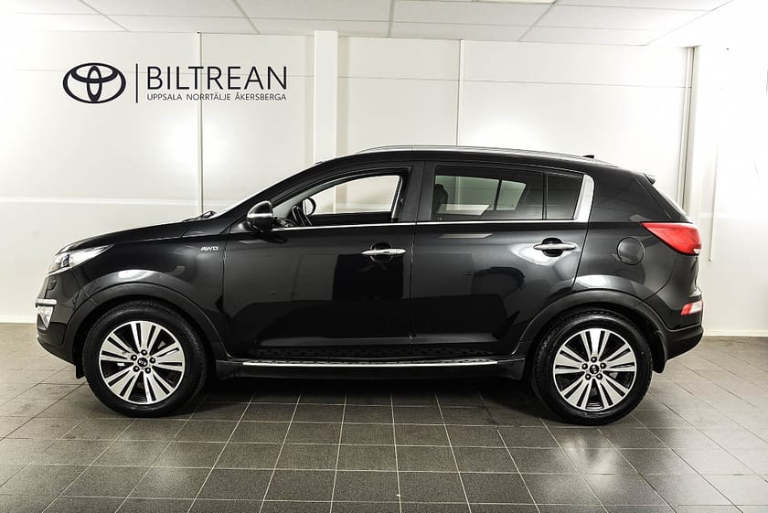 Bild 2 av Kia Sportage 2,0 CRDi AWD Automat Panorama Motorvärmare Dragkrok