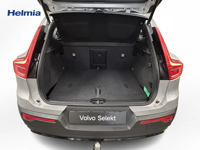 Bild 11 av 16 – Volvo XC40 B3 FWD Bensin Plus Dark