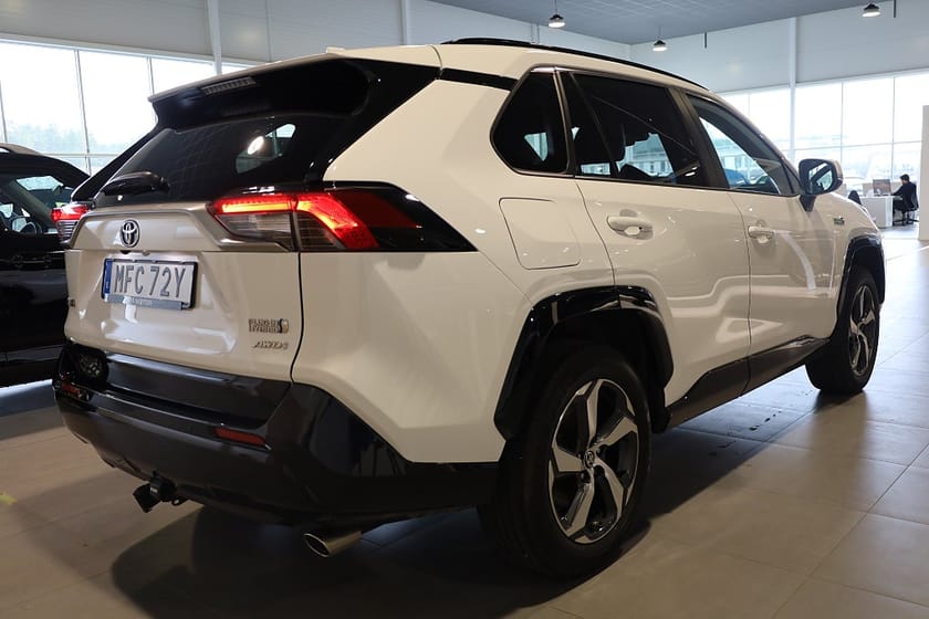 Bild 5 av Toyota RAV4 Plug-in Hybrid 306hk AWD / X-Edition / Drag / Kamera