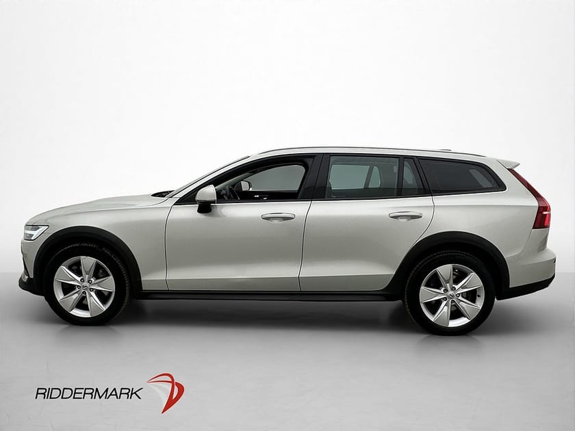 Bild 2 av Volvo V60 Cross Country D4 AWD Momentum VOC Kamera CarPlay