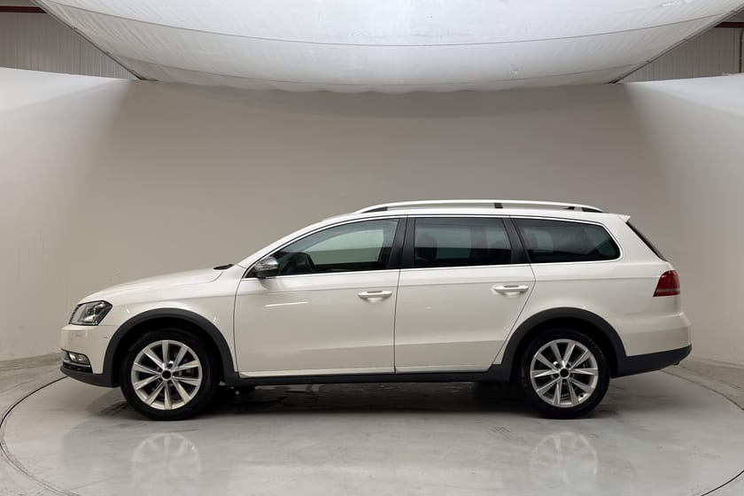 Bild 2 av Volkswagen Passat Alltrack 2.0 TDI BMT 4Motion 177hk Premium