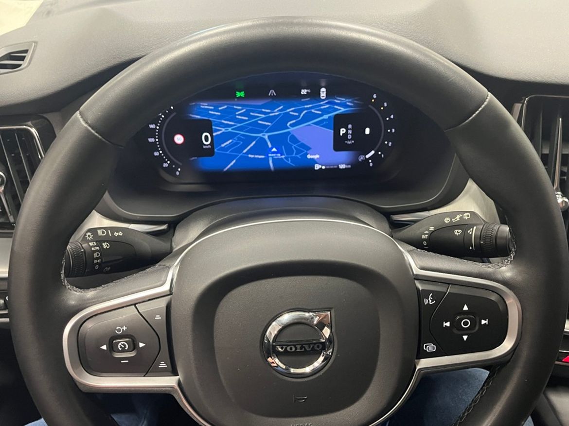 Volvo XC60 2022 - miniatyr 14