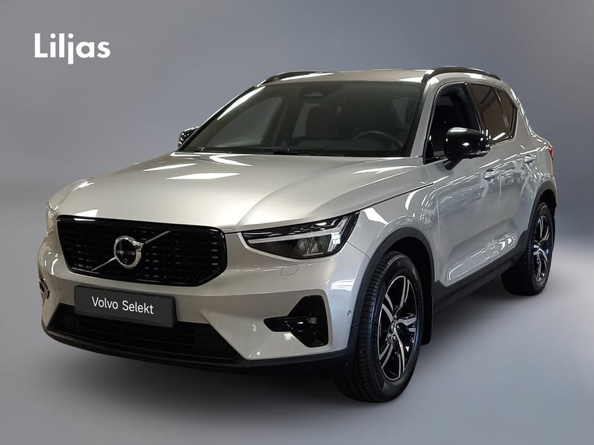 Bild 1 av Volvo XC40 B3 FWD Bensin Plus Dark//Drag//360-Kamera//