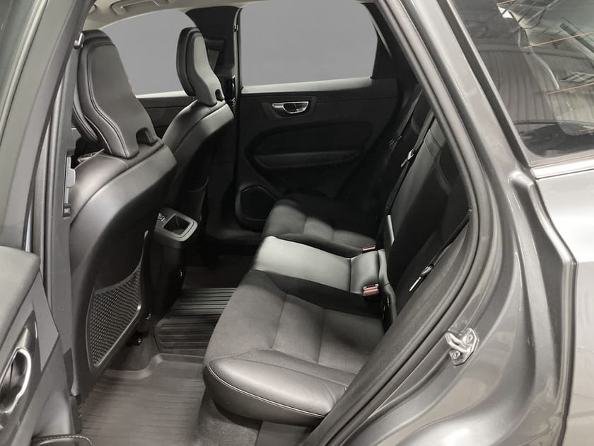 Bild 3 av Volvo XC60 T5 AWD Momentum Advanced SE