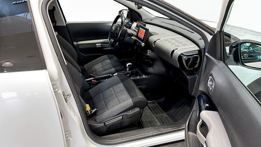 Bild 3 av Citroën C4 Cactus 1.2 Nyservad | Kamera | Drag | Keyless | 110hk