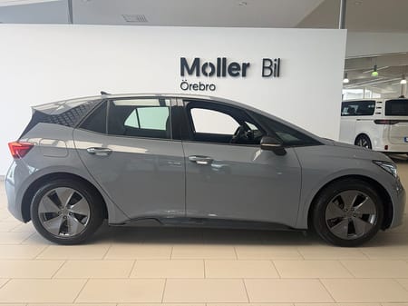 CUPRA Born 58 204HK Rattvärme I Apple-carplay