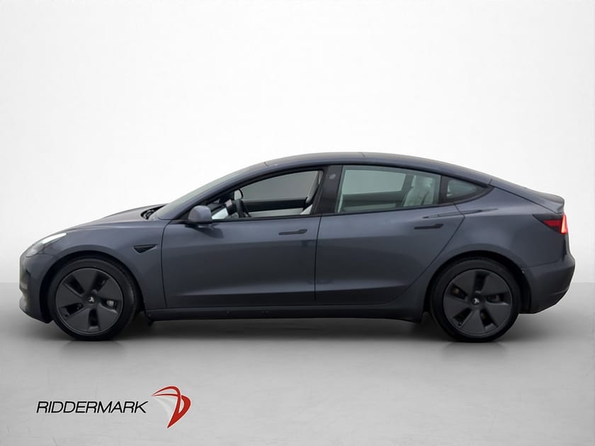 Bild 5 av Tesla Model 3 Long Range AWD MOMS Dragkrok Ljus Interiör