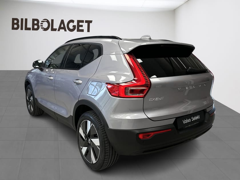 Bild 3 av Volvo EX40 Single Motor Extended Range ExtendedRange Plus SE | Dragkrok |