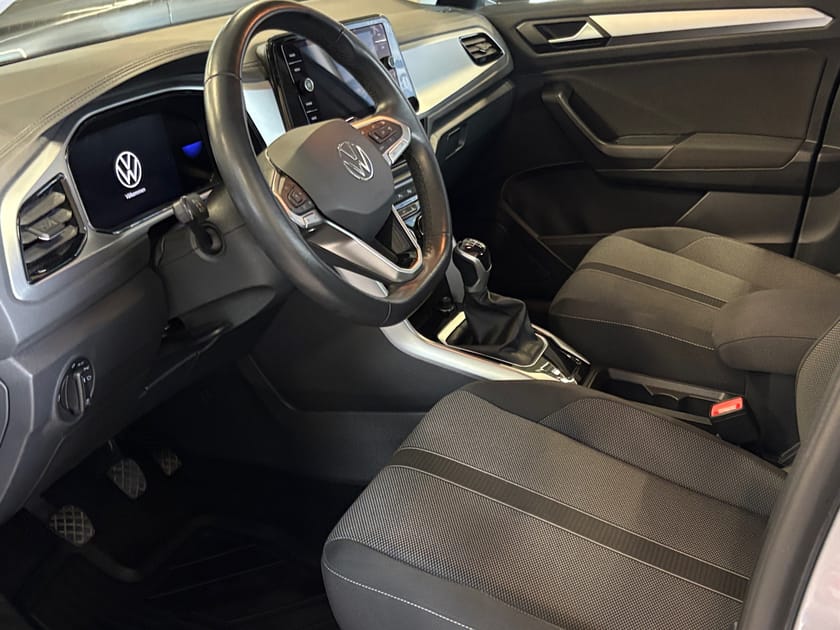 Bild 5 av Volkswagen T-Roc 1.0 TSI 81 KW / (110 HK) 6 VXL VW