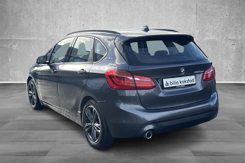 Bilde 2 av BMW 225xe Active Tourer Sport-Line/Del-Skinn/Cruise/R-Kamera/S+V