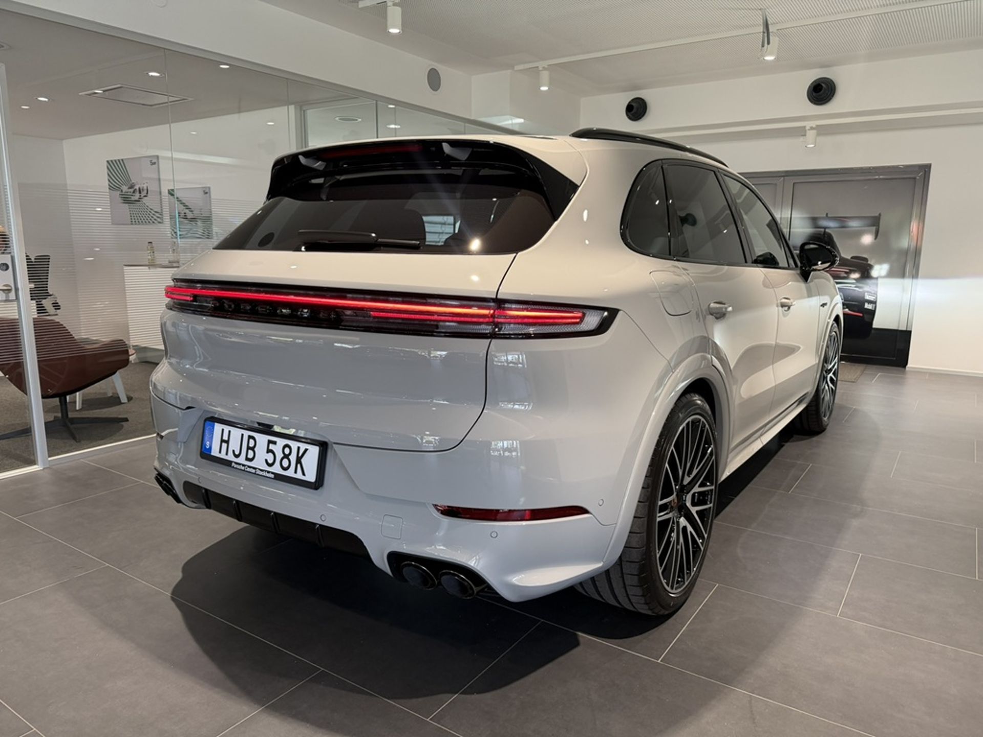 Porsche Cayenne E-HYBRID BLACK EDITION 2026, bild 3/10