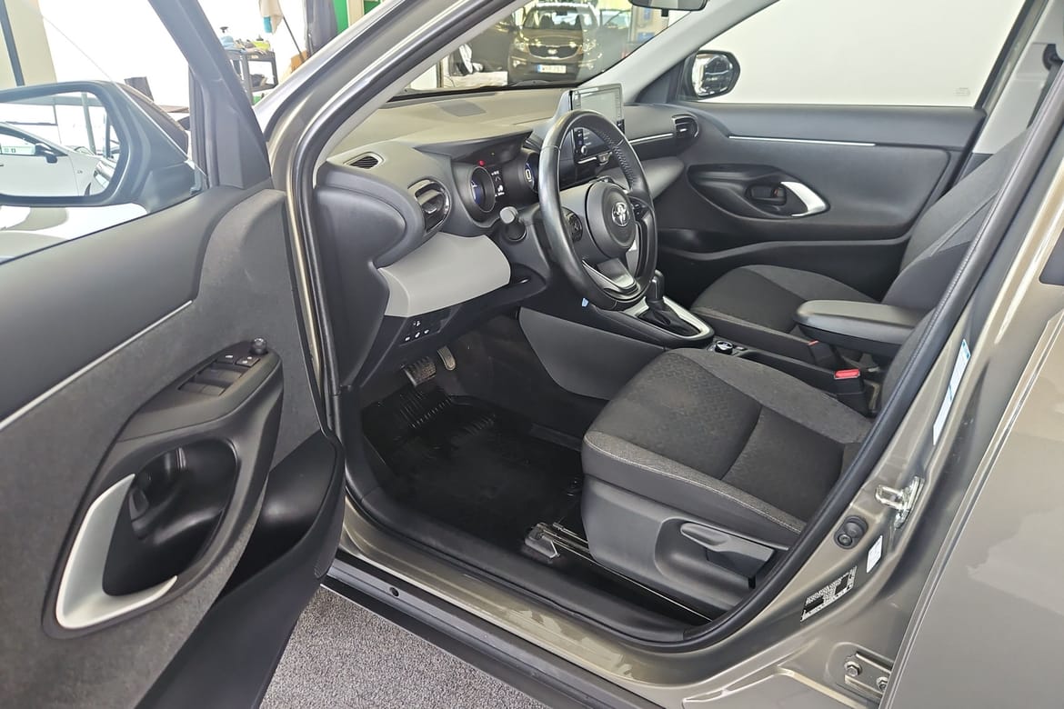 12 / 17