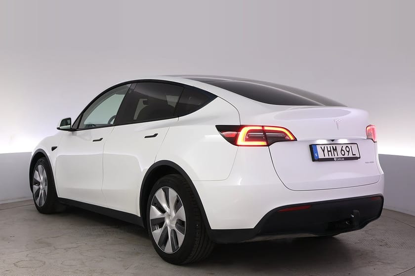 Bild 4 av Tesla Model Y Long Range AWD Autopilot Pano Drag