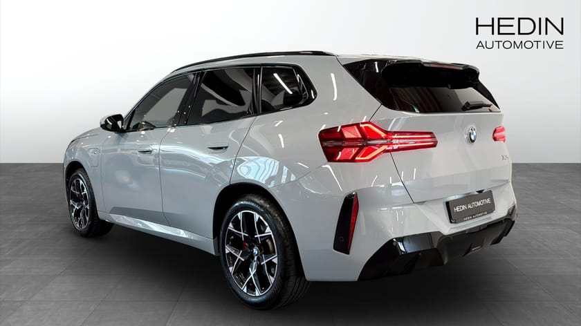 Bild 2 av BMW X3 30e xDrive M Sport Pro Pano H/K DAP HUD 360