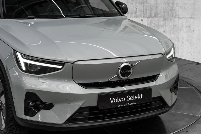 Bilde 2 av Volvo XC40 Recharge Extended Range RWD Ultimate - Pixel-LED Hengerfeste