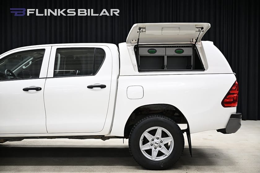 Bild 4 av Toyota Hilux Dubbelhytt 2.4 AWD 150HK Dubbelhytt|Drag|Kåpa|EnÄgare|Lågmil|Moms