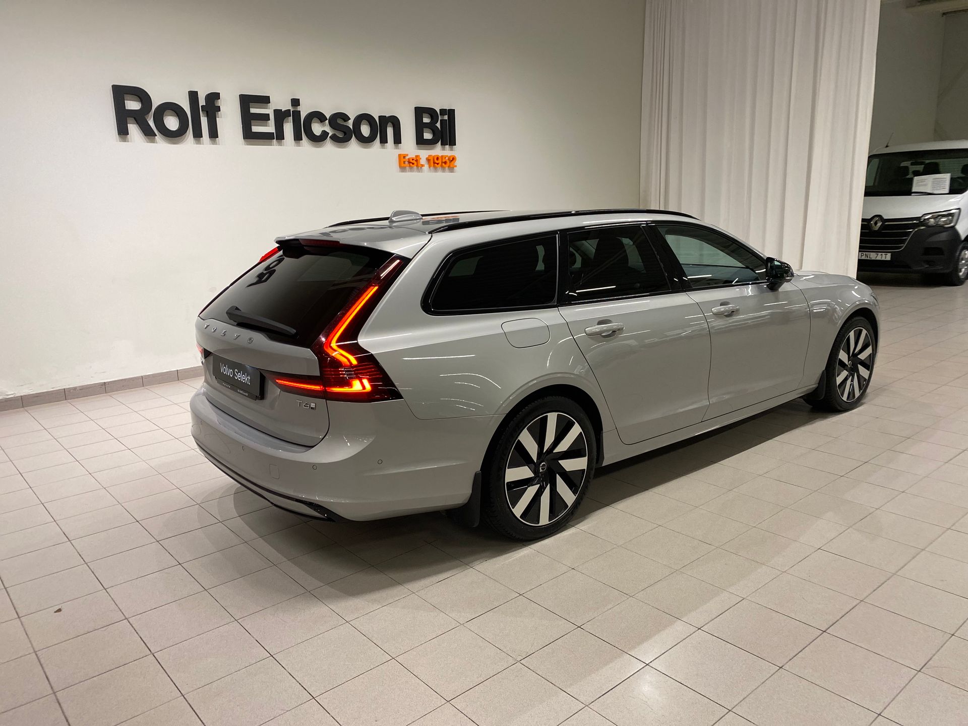 Volvo V90 T6 Plus Dark Nordic Edition 2025, bild 4/10