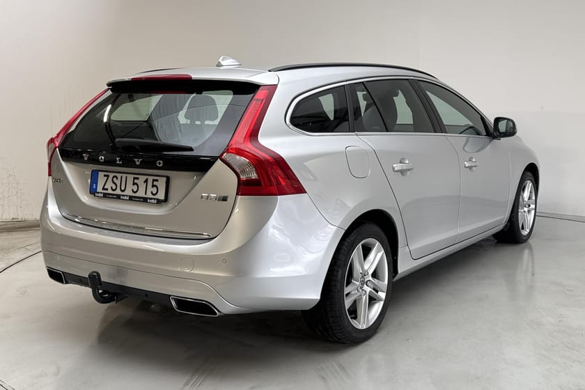 Bild 3 av Volvo V60 D5 AWD Twin Engine (163hk) Classic Momentum