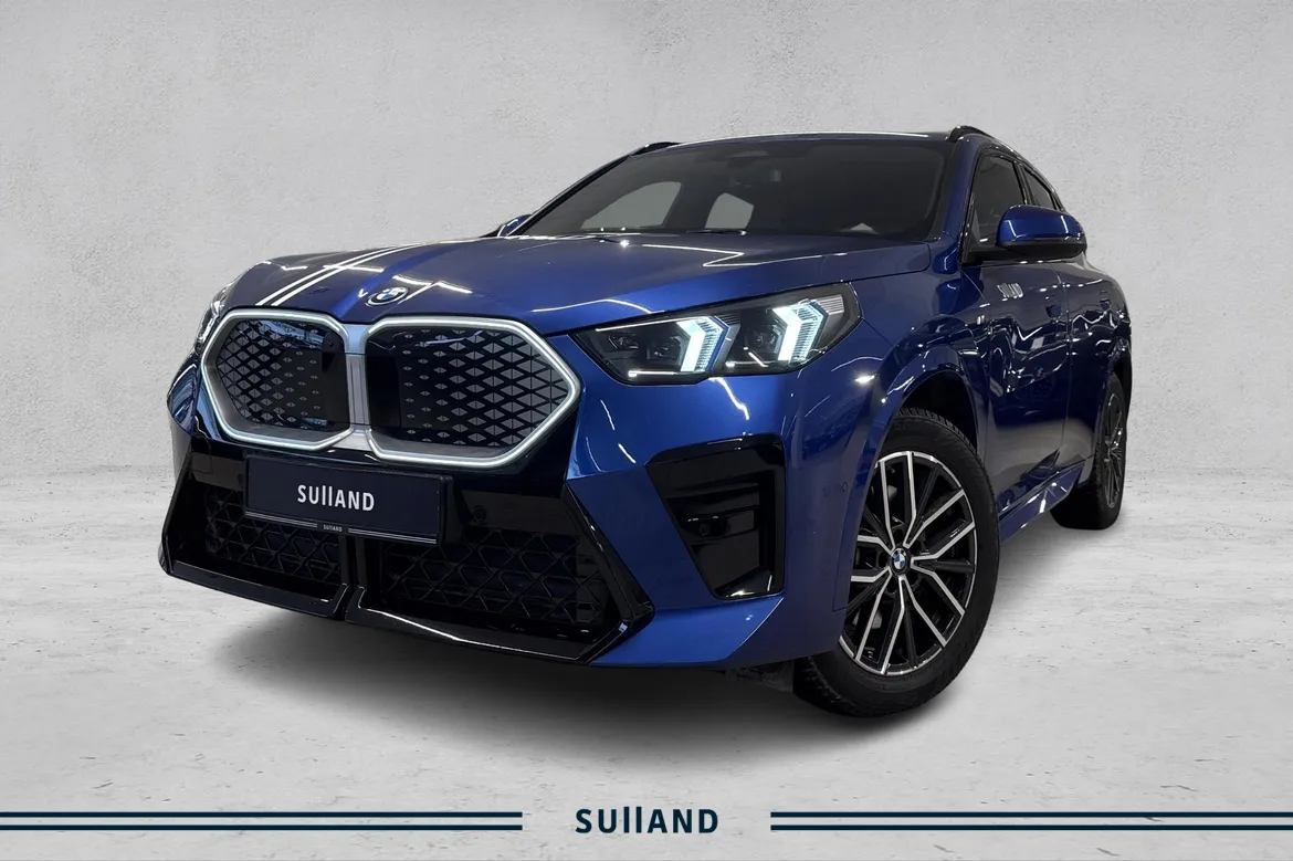 Bilde av BMW iX2 xDrive30