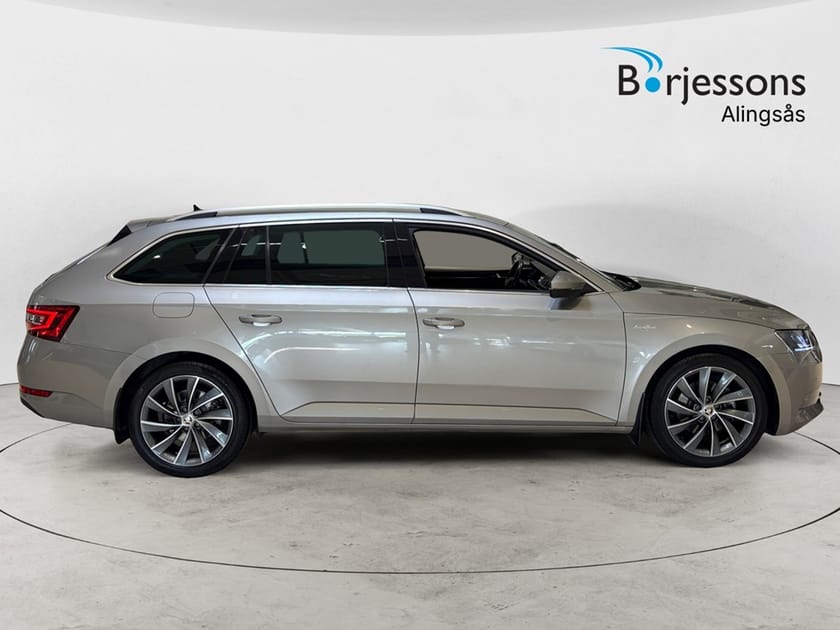 Bild 2 av Škoda Superb Kombi L&K TDI 190hk 4x4 Drag/Värmare/Kamera/Läder