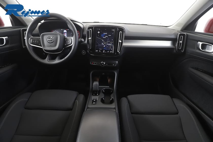 Bild 2 av Volvo XC40 B4 II AWD Bensin MomAdv NaviPro Edt