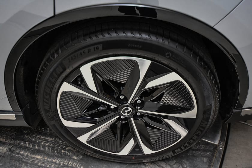 Bilde 2 av Mazda 6e Standard Range Takumi Plus