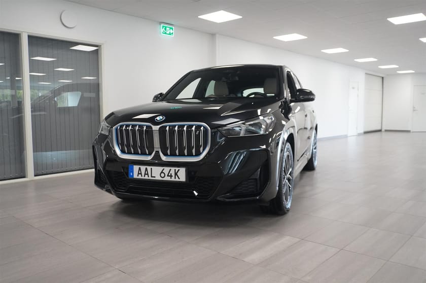Bild 2 av BMW iX1 xDrive30