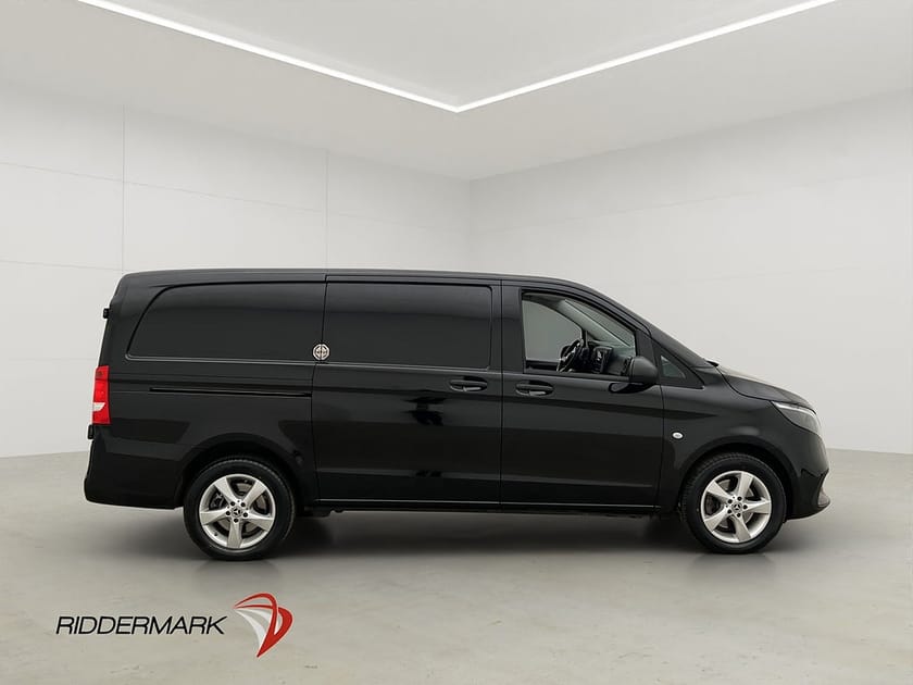 Bild 2 av Mercedes-Benz Vito 116 CDI 2.8t L2 Värm Drag B-Kam 2xDörr Skinn Moms