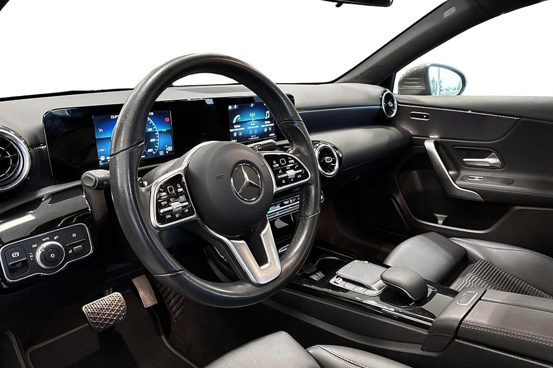 Mercedes-Benz A 180 2020, bild 6/10