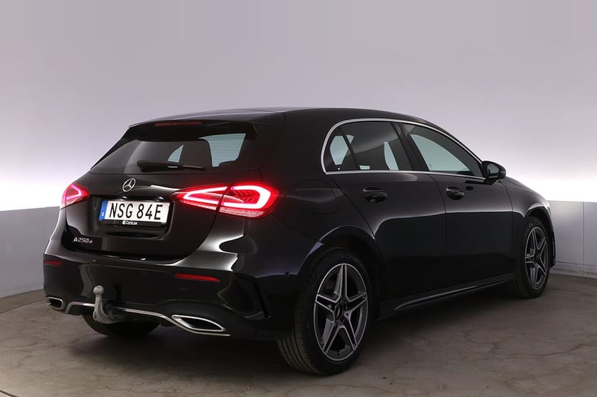 Bild 5 av Mercedes-Benz A 250 e AMG Kamera Navi Värmare LED Drag