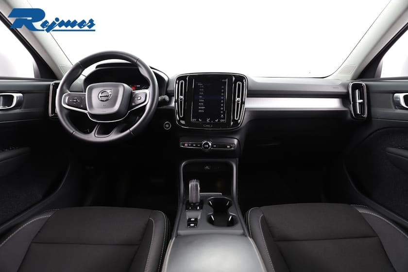 Bild 2 av Volvo XC40 D3 FWD Momentum Advanced Edition