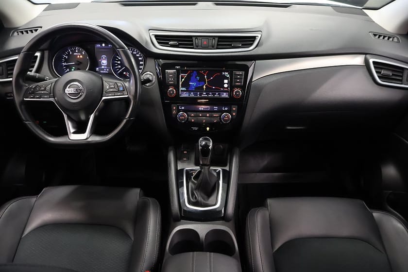 Bild 4 av Nissan Qashqai 1.3 DIG-T DCT / Tekna / V-Hjul / NyServad / 360°