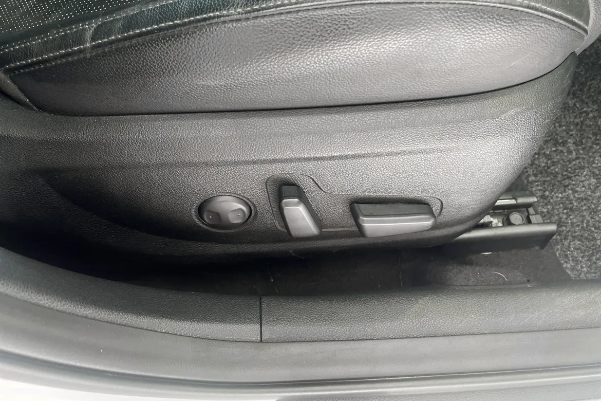 picture of a car