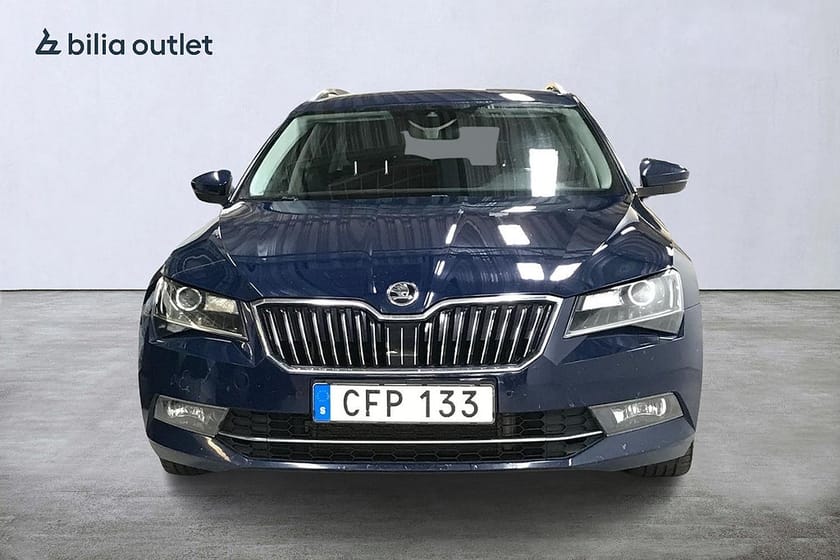 Bild 3 av Škoda Superb Kombi Skoda 2.0 TDI DSG Style 150hk Navi Drag Carplay B-kam